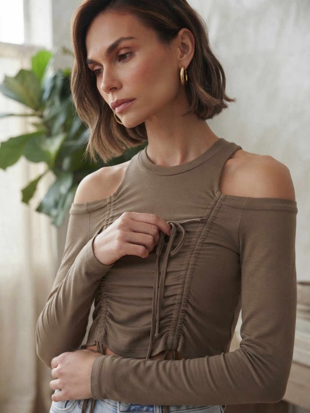 Superdown Andi Ruched Top - Picture 12 of 14